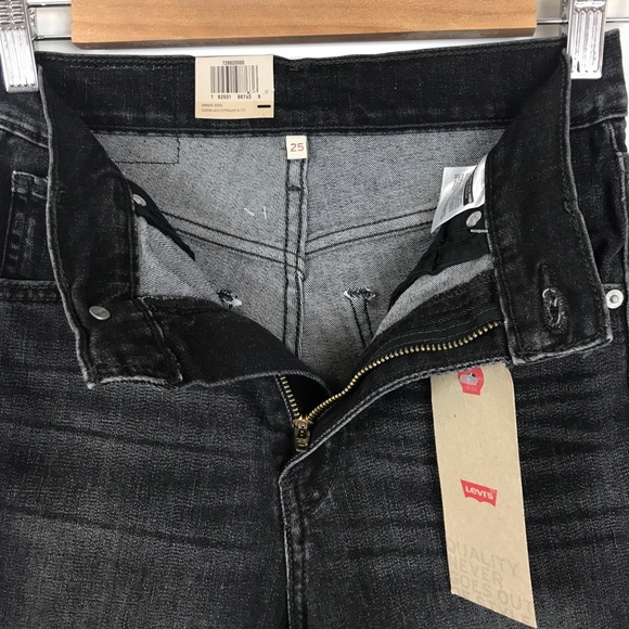 Levi’s Mile High Bike Short in wash No Can Do - Picture 7 of 8